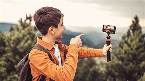 How to Vlog on Your Phone: 5 Step Beginner Guide .